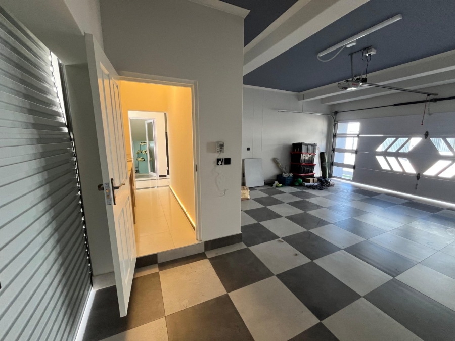 4 Bedroom Property for Sale in Sandown Western Cape